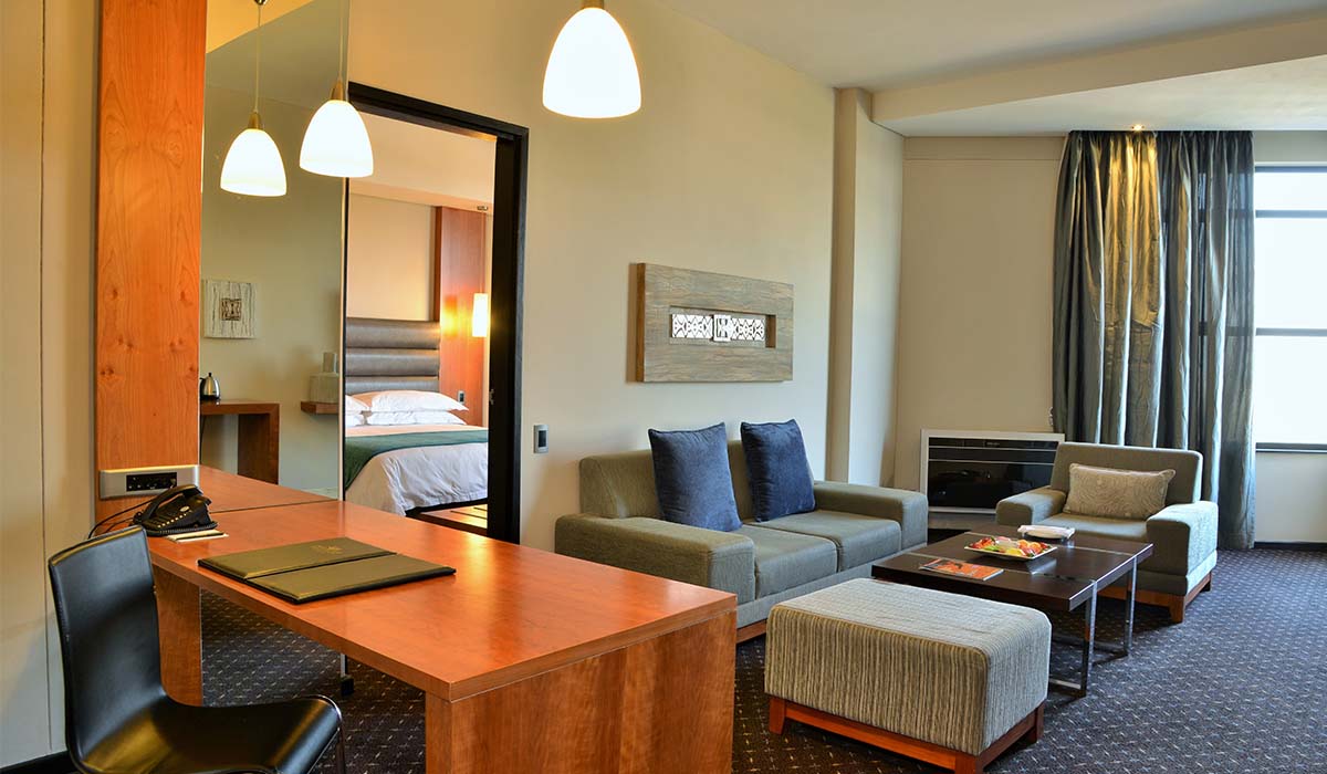Suites - Lounge - Premier Hotel O.R. Tambo